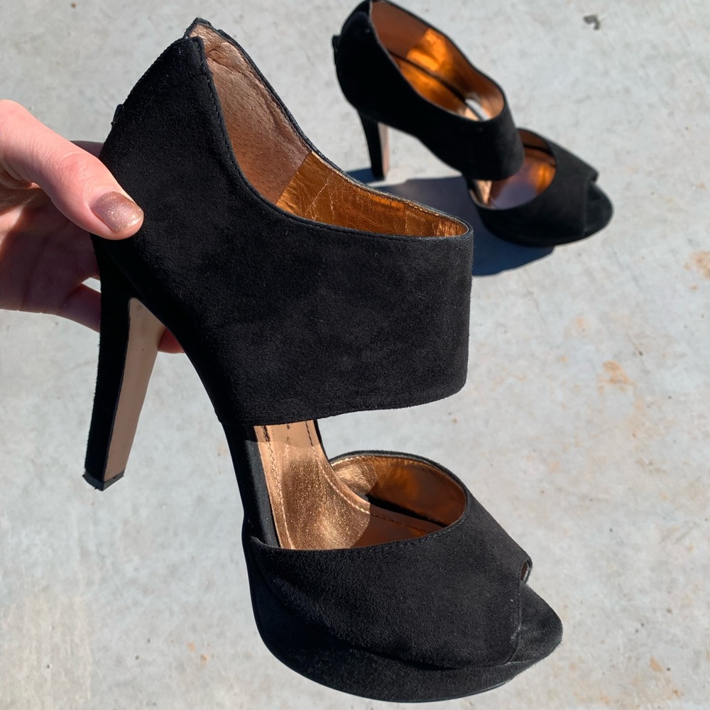 BCBGGeneration black suede heels